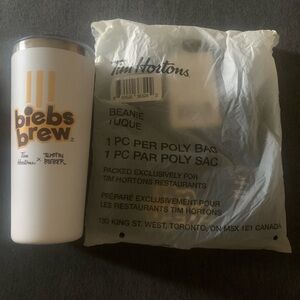 Justin Bieber Tom's set